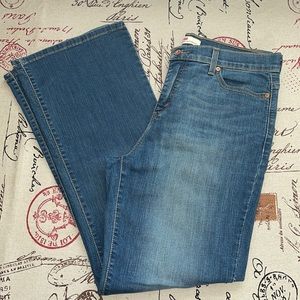 Levi’s Perfectly Slimming 512 Bootcut jeans Size 34